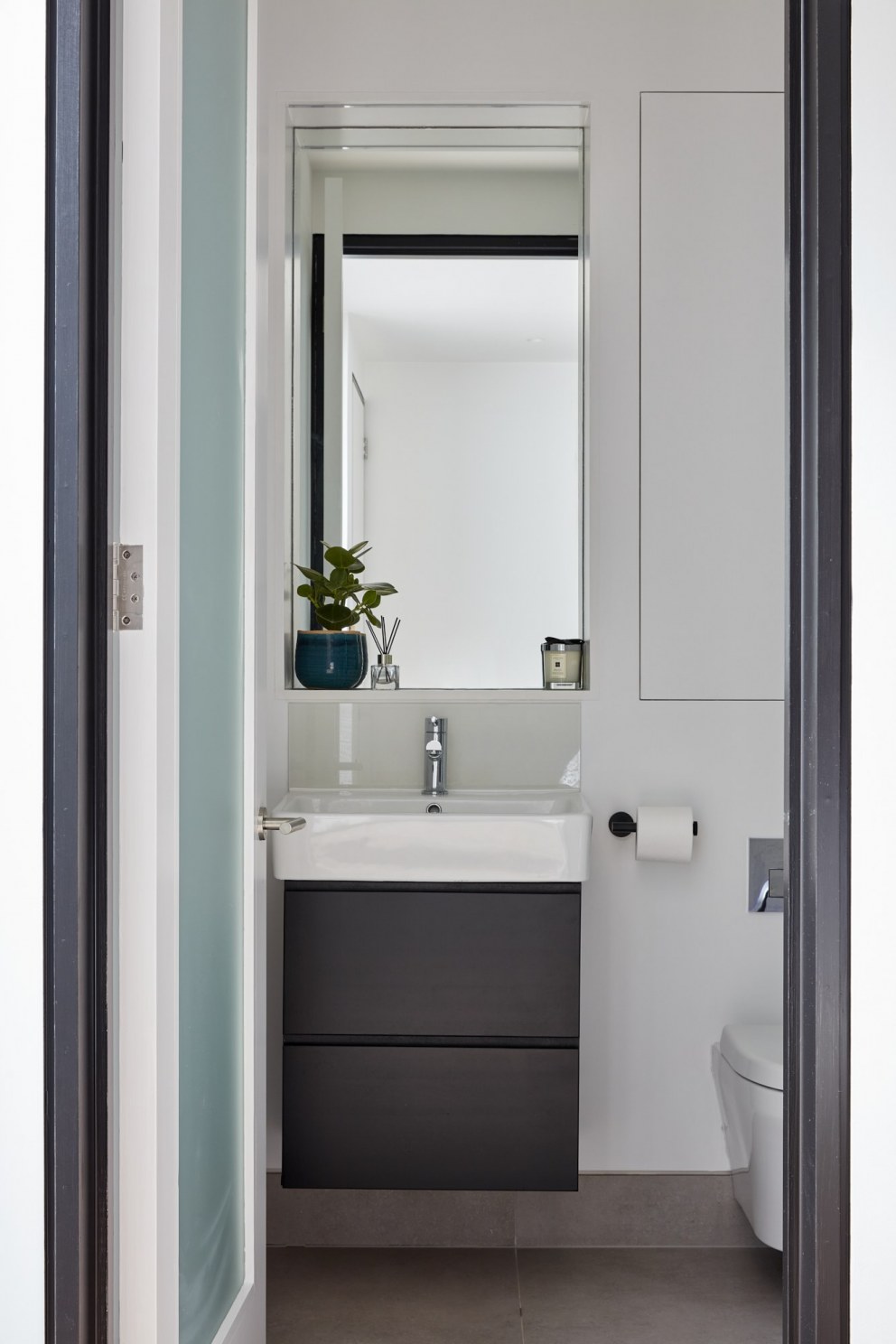 Contemporary Clapham Home | Monochrome Bathroom | Interior Designers